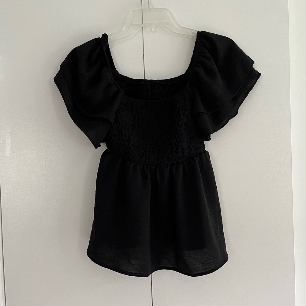SHEIN Black Smocked Peplum Top with Flutter Sleeves